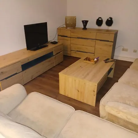 Luna Apartment *